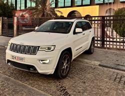 جیپ گراند شیرۆکی